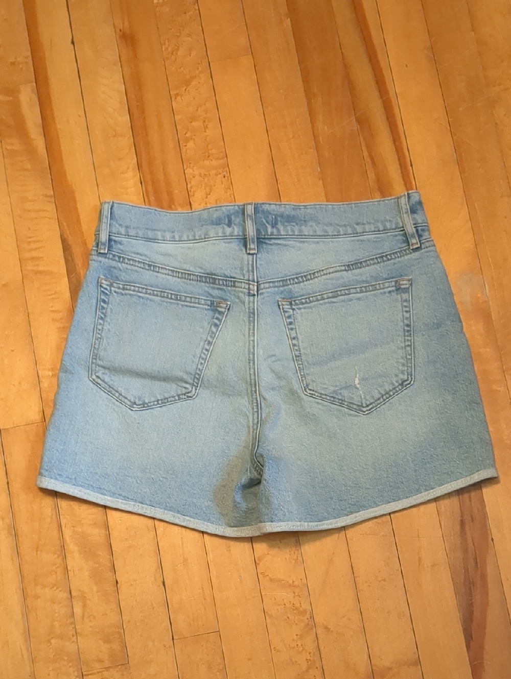 Loft Roll Cuff Light Wash Jean Shorts Size 2 - Picture 2 of 14